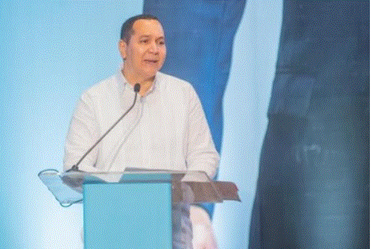 JESUS ANDUJAR Académicos y universitarios piden al Presidente que siga 4 años más