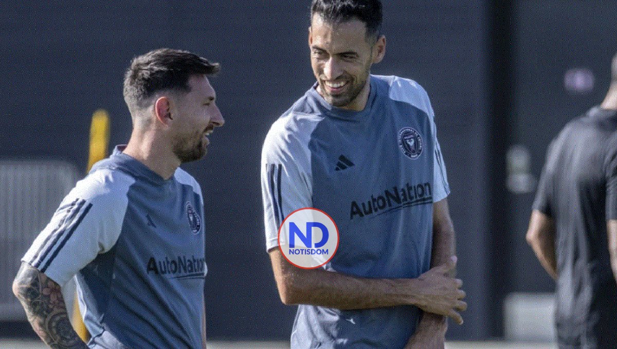 Messi y Busquets, sonrientes en el primer entrenamiento con el Inter Miami 2 Messi y Busquets, sonrientes en el primer entrenamiento con el Inter Miami