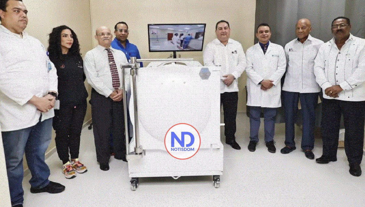 Ney Arias Lora apertura unidad de terapia hiperbárica