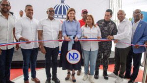 Vicepresidenta inaugura centro, destacamento PN y una cancha