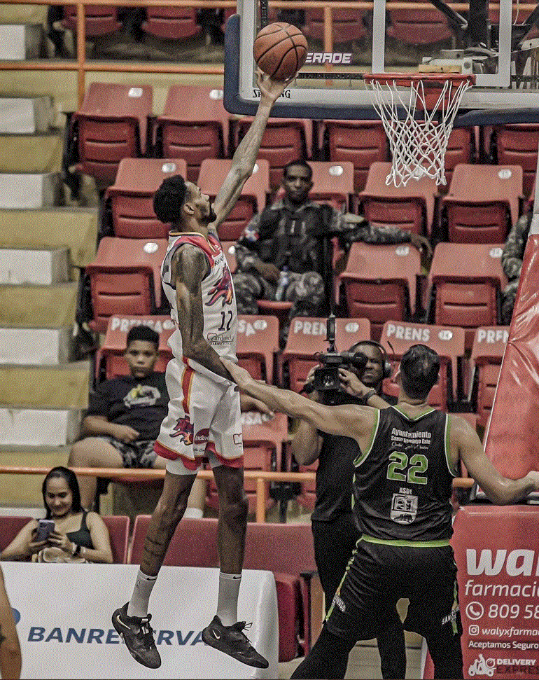 REALES Y SOLES Reales vencen a Soles y quedan solos en primero en La Súper Liga LNB