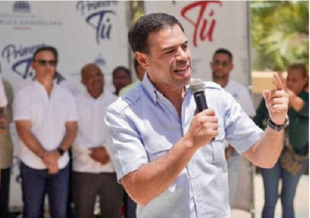 ROBERTICO SALCEDO 6 Gobierno hará transformación urbanística en la calle 42 de SD