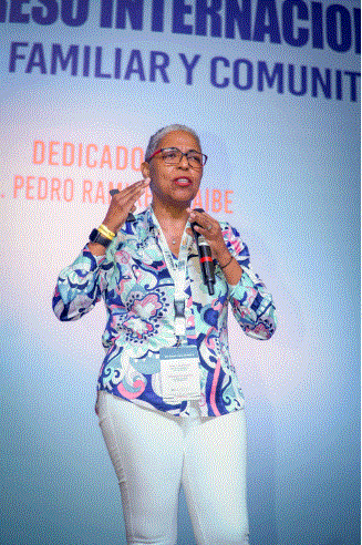 ROSIO RAYMER ¿Qué relación tienen el autocuidado y la salud laboral?