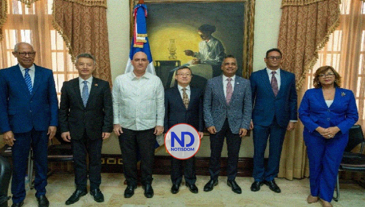 Gobierno recibe donación de China para fortalecer Sistema 9-1-1