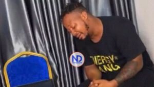 Hombre intenta llorar por días para romper un Récord Guinness y se queda ciego