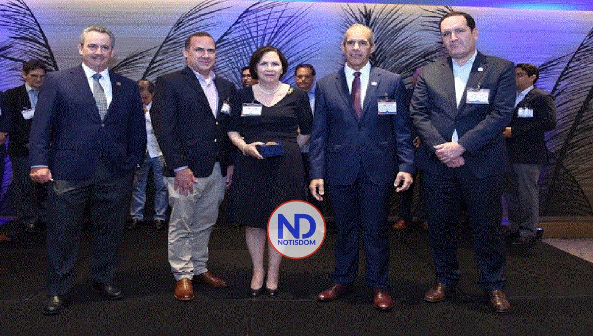 Reid & Compañía, reconocida por Cámara Americana de Comercio 2 Reid & Compañía, reconocida por Cámara Americana de Comercio