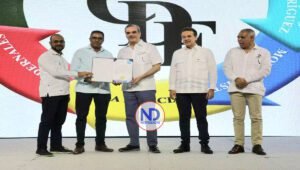 Abinader entrega más de 300 títulos de propiedad en Montecristi