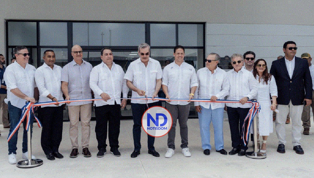 Presidente inaugura hospital en Verón y polideportivo en Higuey 2 Presidente inaugura hospital en Verón y polideportivo en Higuey