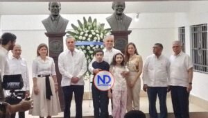 Presidente asiste misa por 7 años de la muerte de Hatuey Decamps