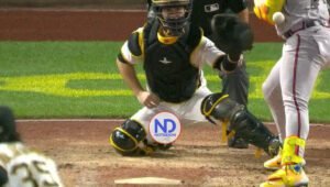 Acuña Jr. deja partido de Bravos tras bolazo en el codo izquierdo