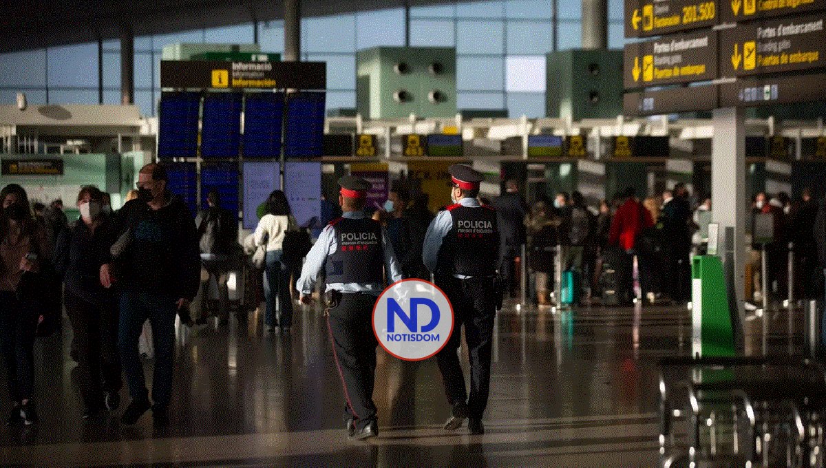 Roban a turistas rusos un bolso con más de 8,5 millones de euros en aeropuerto Barcelona