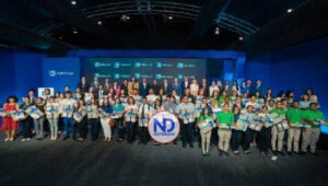 El Popular incorpora a 55 nuevos estudiantes a programa de becas