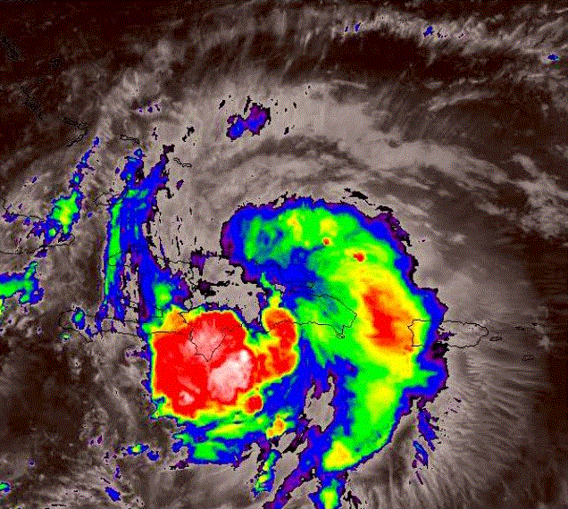 CCC 1 Franklin toca tierra en Los Cocos de Barahona; lluvias intensas