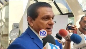 Ministro de Salud lamenta huelga de este jueves y viernes del Colegio Médico