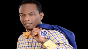 Eudis «El invencible» se desnuda en pleno show