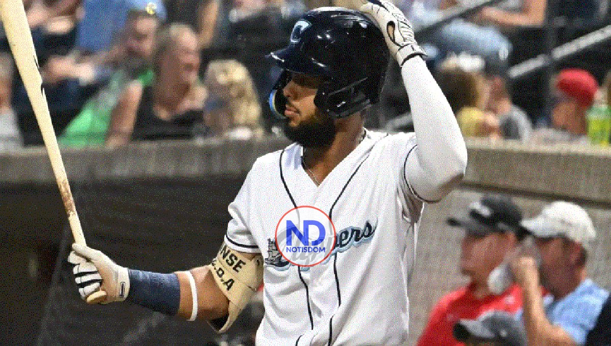 Valera pega dos cuadrangulares; Robinson salva; Antuna dos hits