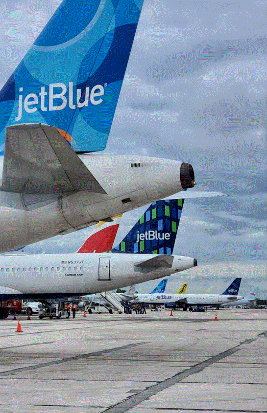 JET 3 Reanudan vuelos tras ser cancelados ayer por tormenta