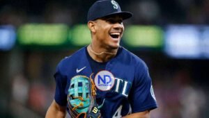 Julio Rodriguez impone marca de 17 hits en cuatro juegos