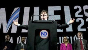 Javier Milei lidera comicios con el 32% de los votos