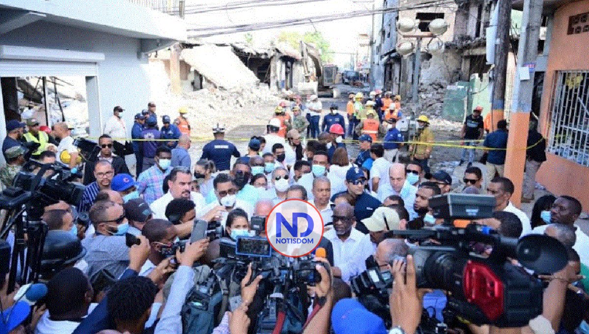 Leonel y equipo médico de FP se ponen presentes en San Cristóbal 2 Leonel y equipo médico de FP se ponen presentes en San Cristóbal