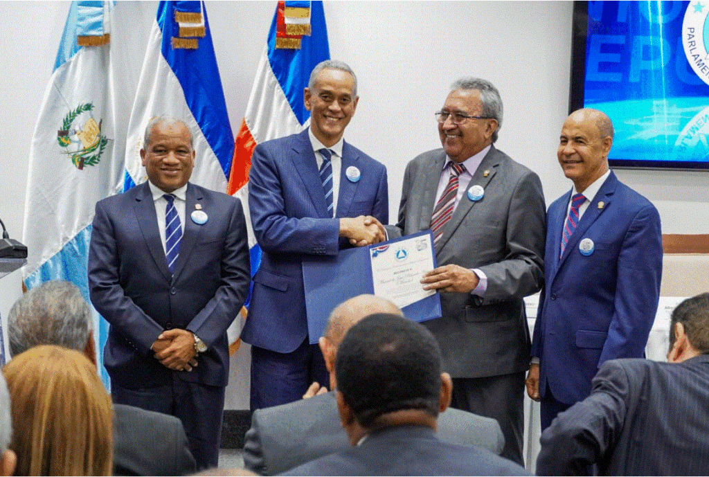 Subsede dominicana celebra 25 aniversario de su incorporación al Parlamento Centroamericano 3 MANOLO PICHARDO Subsede dominicana celebra 25 aniversario de su incorporación al Parlamento Centroamericano