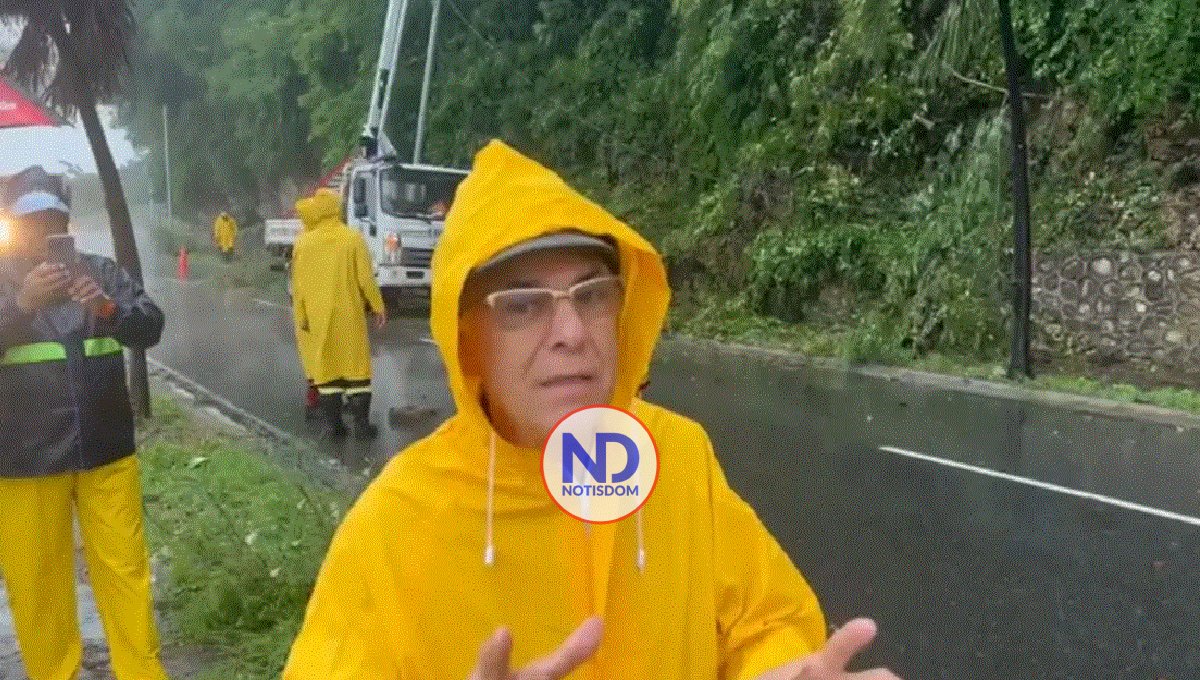 Cierran la avenida Barceló tras derrumbe provocado por las lluvias 2 Cierran la avenida Barceló tras derrumbe provocado por las lluvias