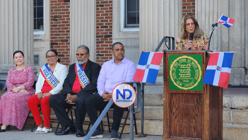 NOTISDOM FOTOS 2023 08 17T172433.097 Roberto Rojas es invitado de honor a izamiento bandera RD en New Jersey