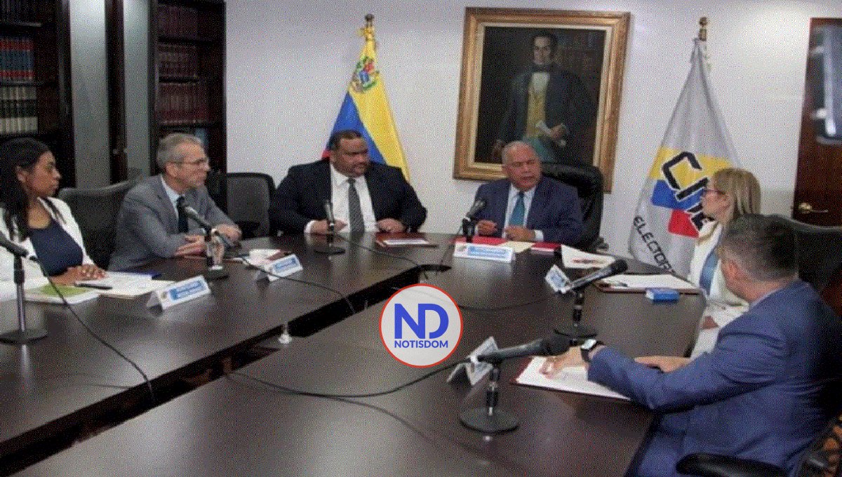 El Consejo Nacional Electoral de Venezuela completa su renovación, dominado por el chavismo