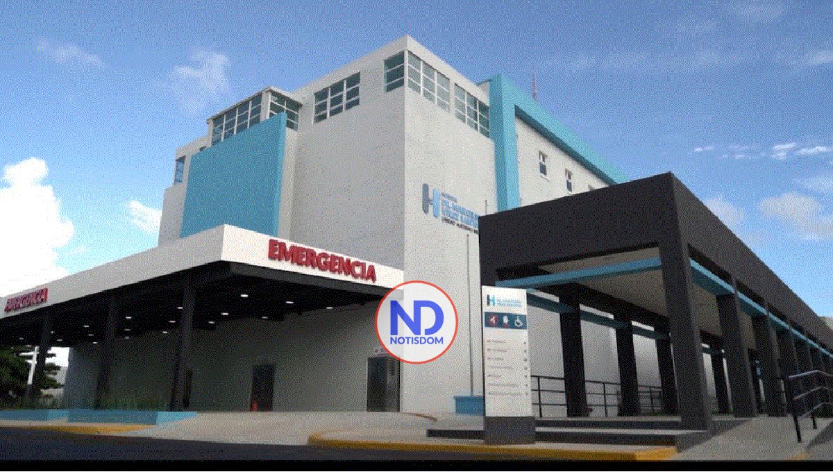 Presidente entrega en SDO unidad materno infantil “Marcelino Vélez”