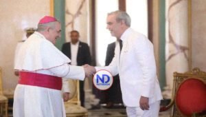 Abinader recibe cartas credenciales del nuncio apostólico y de tres nuevos embajadores