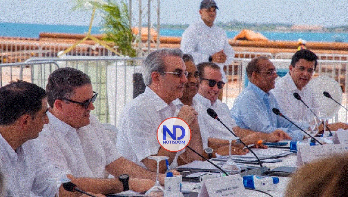 Presidente dice el primer crucero llegará a Pedernales 18 diciembre