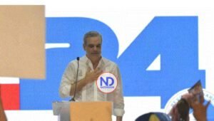 Diputados enfrentados por declaraciones de Abinader sobre Bosch y Peña Gómez