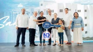 Presidente entrega 200 nuevos apartamentos en SDE