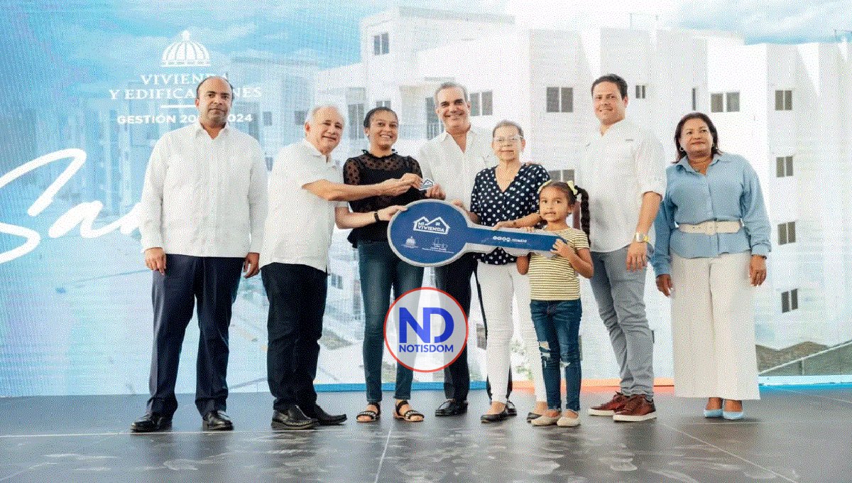 Presidente entrega 200 nuevos apartamentos en SDE