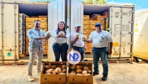 RD envía a EE.UU. primera carga de coco de agua