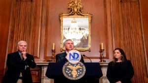 Congresistas EU aprueban aplazar 45 días parálisis presupuestaria