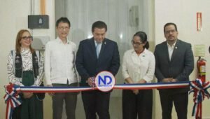 Entregan dos cámaras frigoríficas para fortalecer cadena de frío de vacunas en RD