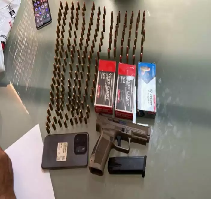 DROGA Y ALMAS Ocupan armas de fuego y drogas tras allanamientos en La Romana