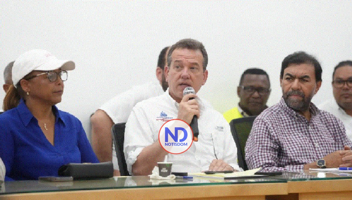 Ministro en sesión permanente con comerciantes de la frontera