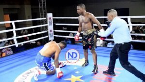 Javier “El Abejón” Fortuna venció por KO a Olvin Medina