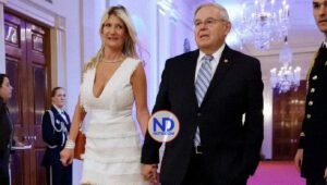 Senador Bob Menéndez y su esposa acusados de aceptar sobornos del gobierno de Egipto