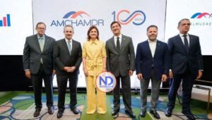 Raquel Peña entrega moderno tomógrafo en hospital de Santiago