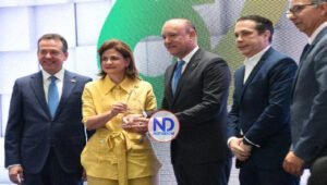 ACIS celebra 62 aniversario; reconoce aportes de Ulises Rodríguez, director de Proindustria