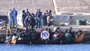 Una mujer pierde a su hijo tras dar a luz en una barcaza