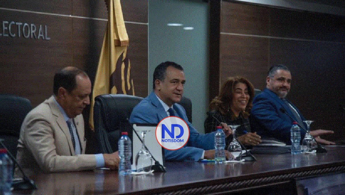 La JCE y partidos debatirán hoy sobre precampaña y campaña