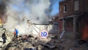 Cuatro muertos, decenas heridos deja un ataque ruso a Ucrania