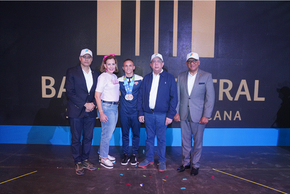 Banco Central inaugura sus XXVI Juegos Interdepartamentales 3 VALDEZ ALBIZU 16 Banco Central inaugura sus XXVI Juegos Interdepartamentales