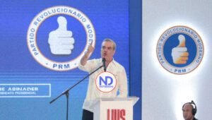 Abinader defiende, por segundo día consecutivo, obra Gobierno