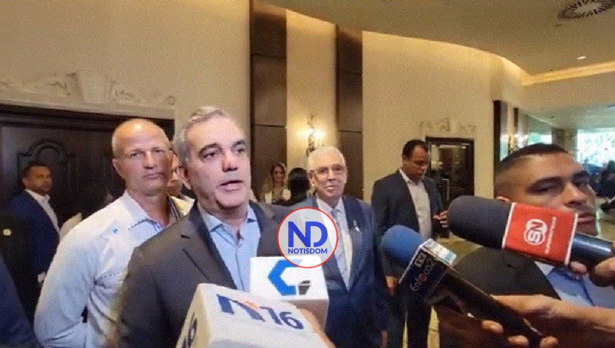 Luis Abinader destaca madurez y liderazgo precandidatos del PRM 2 Luis Abinader destaca madurez y liderazgo precandidatos del PRM