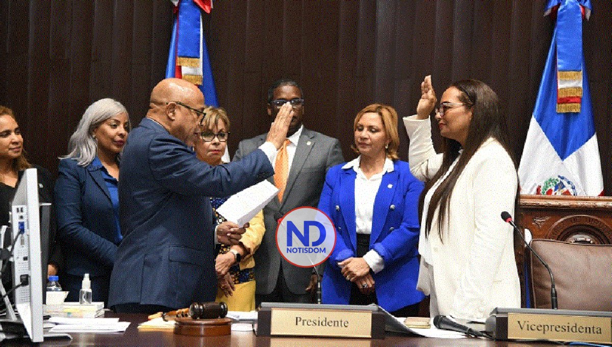 Diputados juramentan a Stamy Colón, sustituye a Miguel Gutiérrez